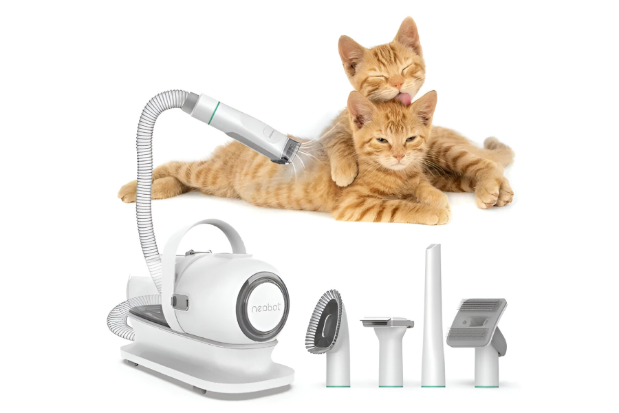 Low-noise pet grooming device